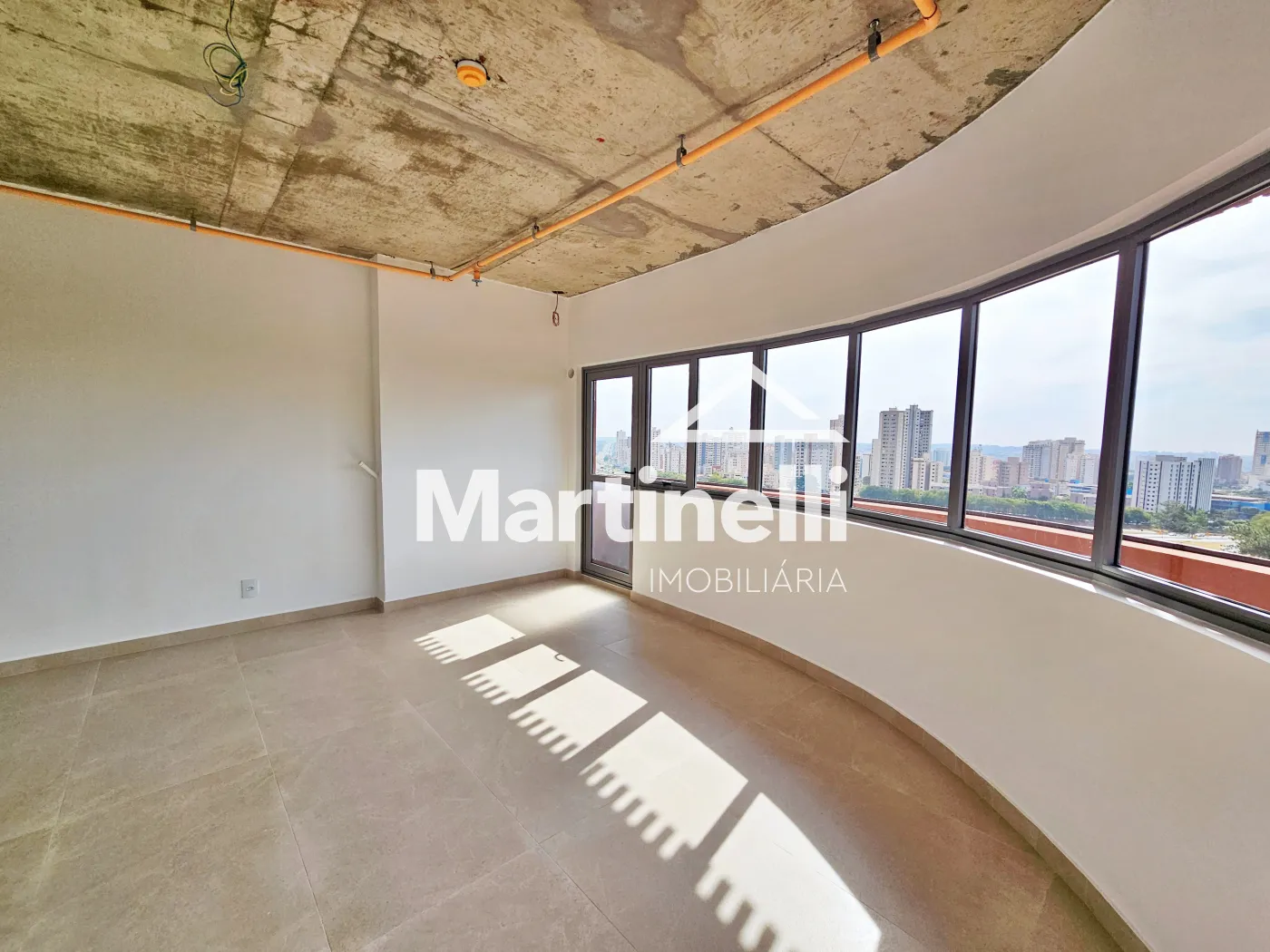 Alugar Comercial / Sala em Ribeir&atilde;o Preto R$ 3.500,00 - Foto 2