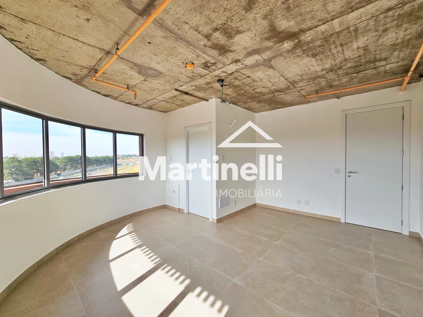 Alugar Comercial / Sala em Ribeir&atilde;o Preto R$ 3.500,00 - Foto 3