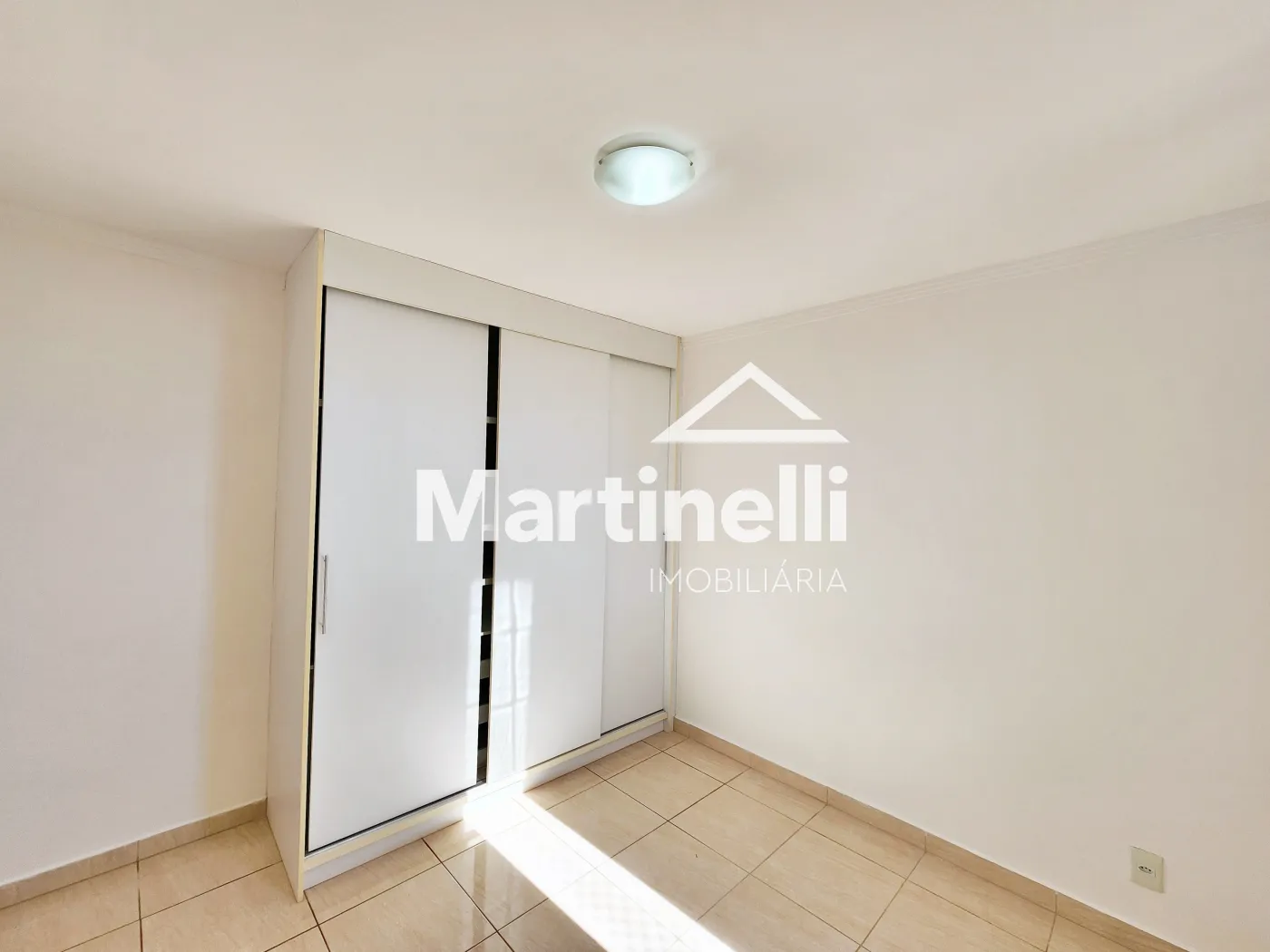 Alugar Apartamento / Padr&atilde;o em Ribeir&atilde;o Preto R$ 1.700,00 - Foto 17