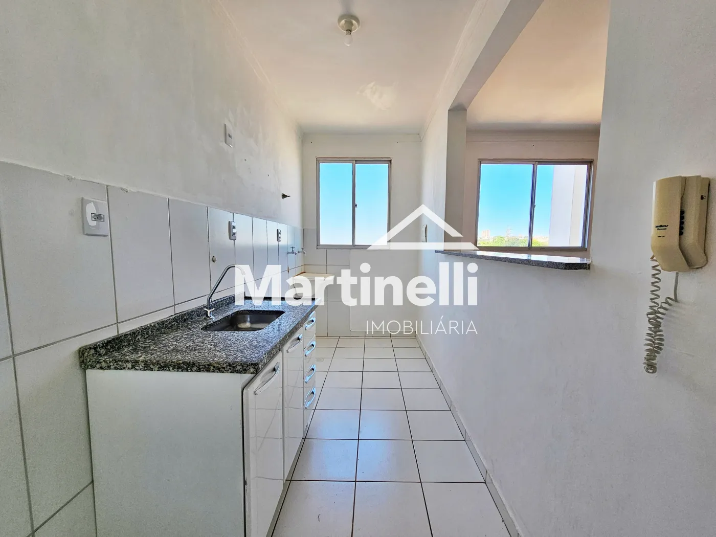 Alugar Apartamento / Padr&atilde;o em Ribeir&atilde;o Preto R$ 1.000,00 - Foto 1