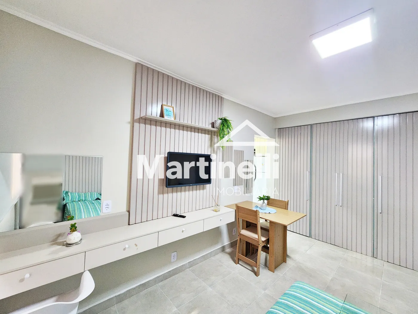 Alugar Apartamento / Padr&atilde;o em Ribeir&atilde;o Preto R$ 1.650,00 - Foto 4