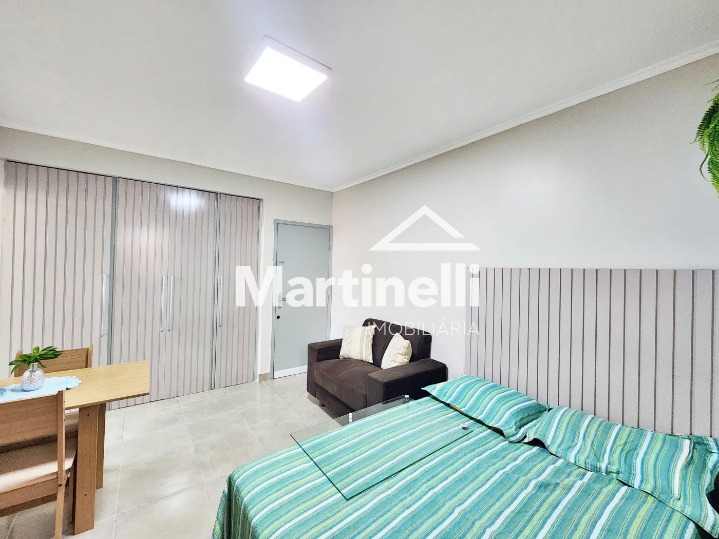 Alugar Apartamento / Padr&atilde;o em Ribeir&atilde;o Preto R$ 1.650,00 - Foto 3