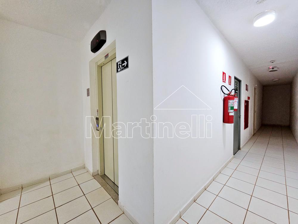 Alugar Apartamento / Padr&atilde;o em Ribeir&atilde;o Preto R$ 1.700,00 - Foto 16