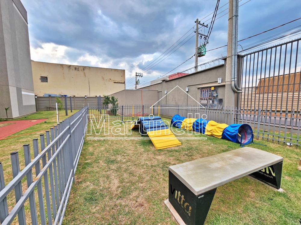 Alugar Apartamento / Padr&atilde;o em Ribeir&atilde;o Preto R$ 700,00 - Foto 19