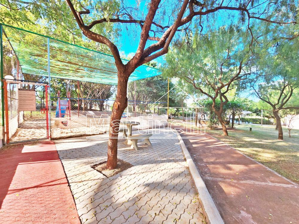 Alugar Apartamento / Padr&atilde;o em Ribeir&atilde;o Preto R$ 1.100,00 - Foto 19