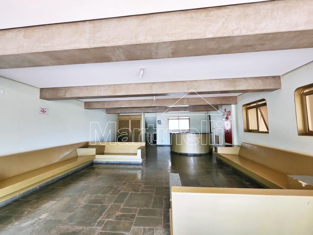 Alugar Apartamento / Padr&atilde;o em Ribeir&atilde;o Preto R$ 900,00 - Foto 14