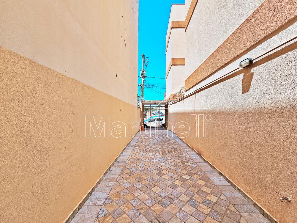 Alugar Apartamento / Padr&atilde;o em Ribeir&atilde;o Preto R$ 600,00 - Foto 19