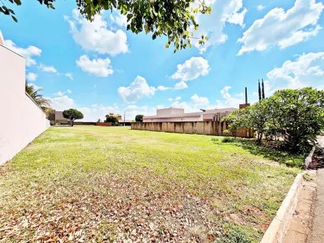 Cravinhos Cond. Ana Carolina Terreno Venda R$350.000,00 Condominio R$680,00  Area do terreno 700.00m2 
