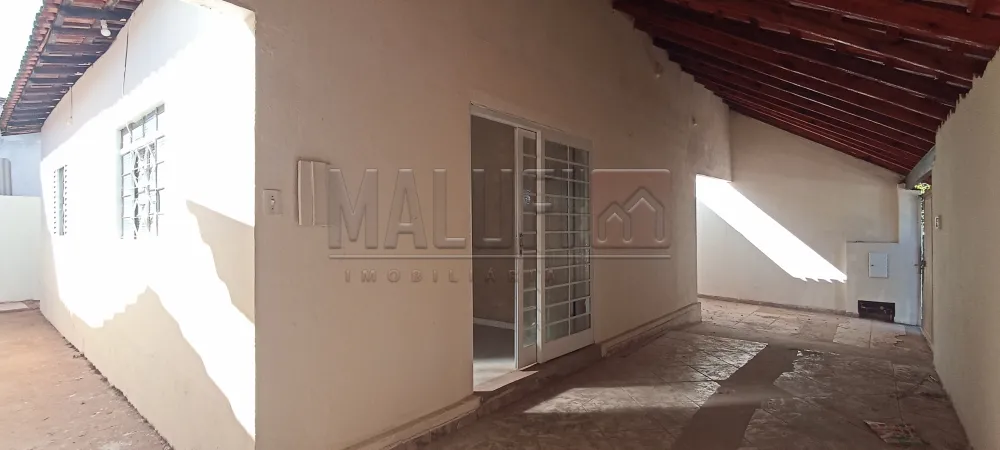 Alugar Casas / Padr&atilde;o em Ol&iacute;mpia R$ 1.600,00 - Foto 3