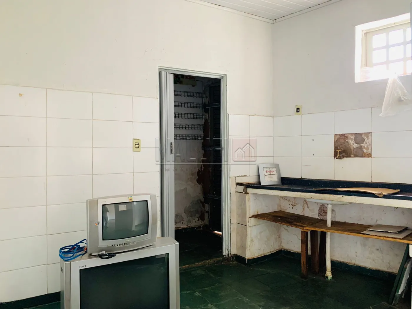 Alugar Comerciais / Sal&atilde;o em Ol&iacute;mpia R$ 750,00 - Foto 3