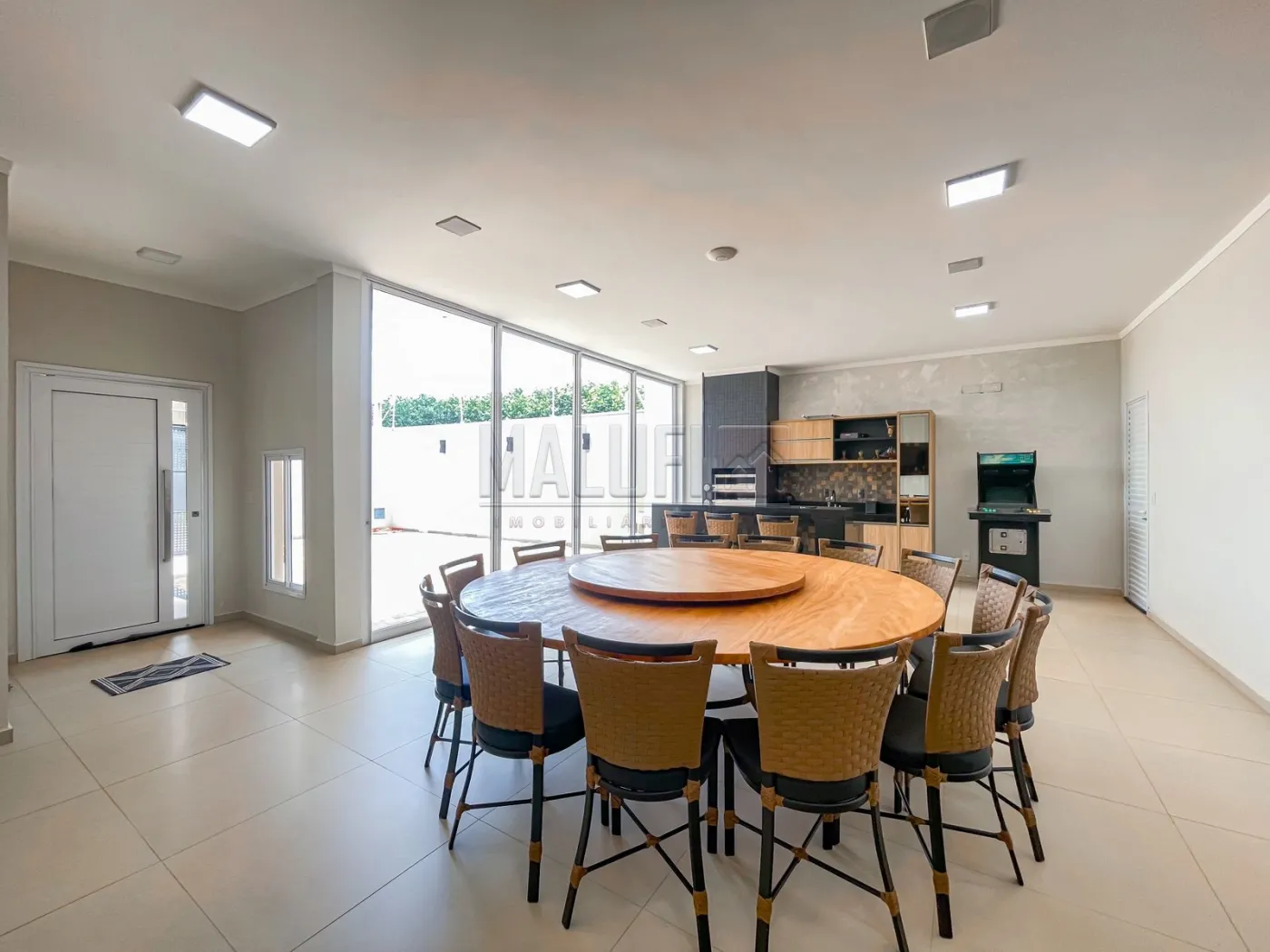 Comprar Casas / Padr&atilde;o em Ol&iacute;mpia R$ 880.000,00 - Foto 4