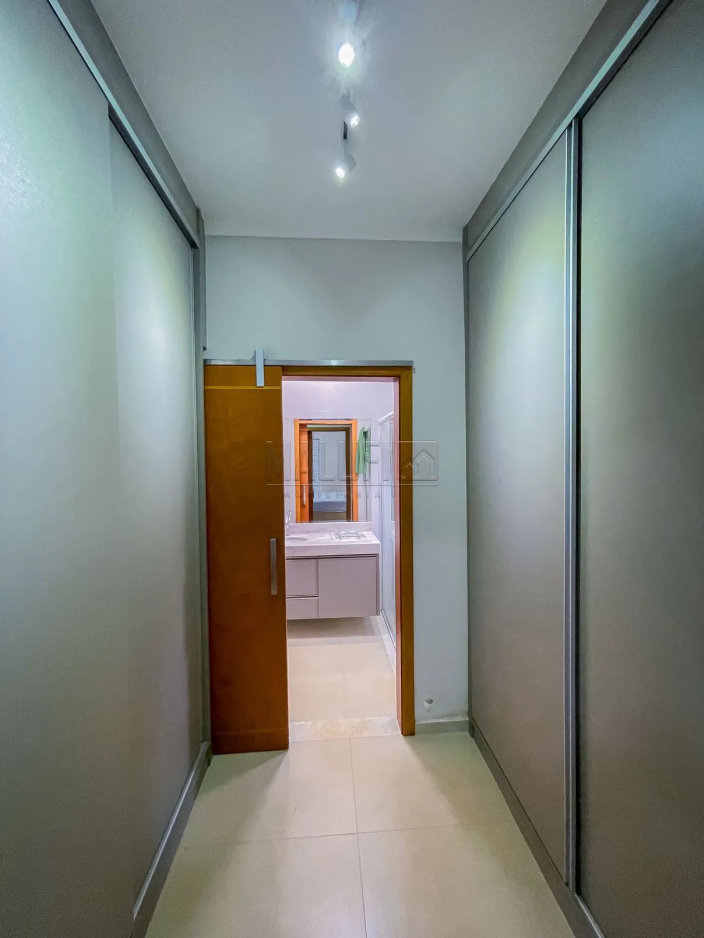 Comprar Casas / Padr&atilde;o em Ol&iacute;mpia R$ 880.000,00 - Foto 14