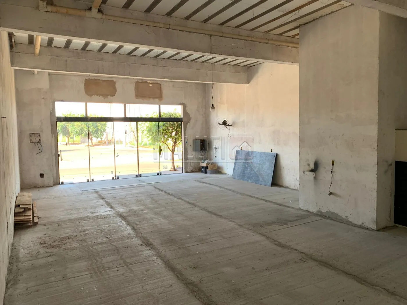 Alugar Comerciais / Pr&eacute;dio Comercial em Ol&iacute;mpia R$ 2.000,00 - Foto 2