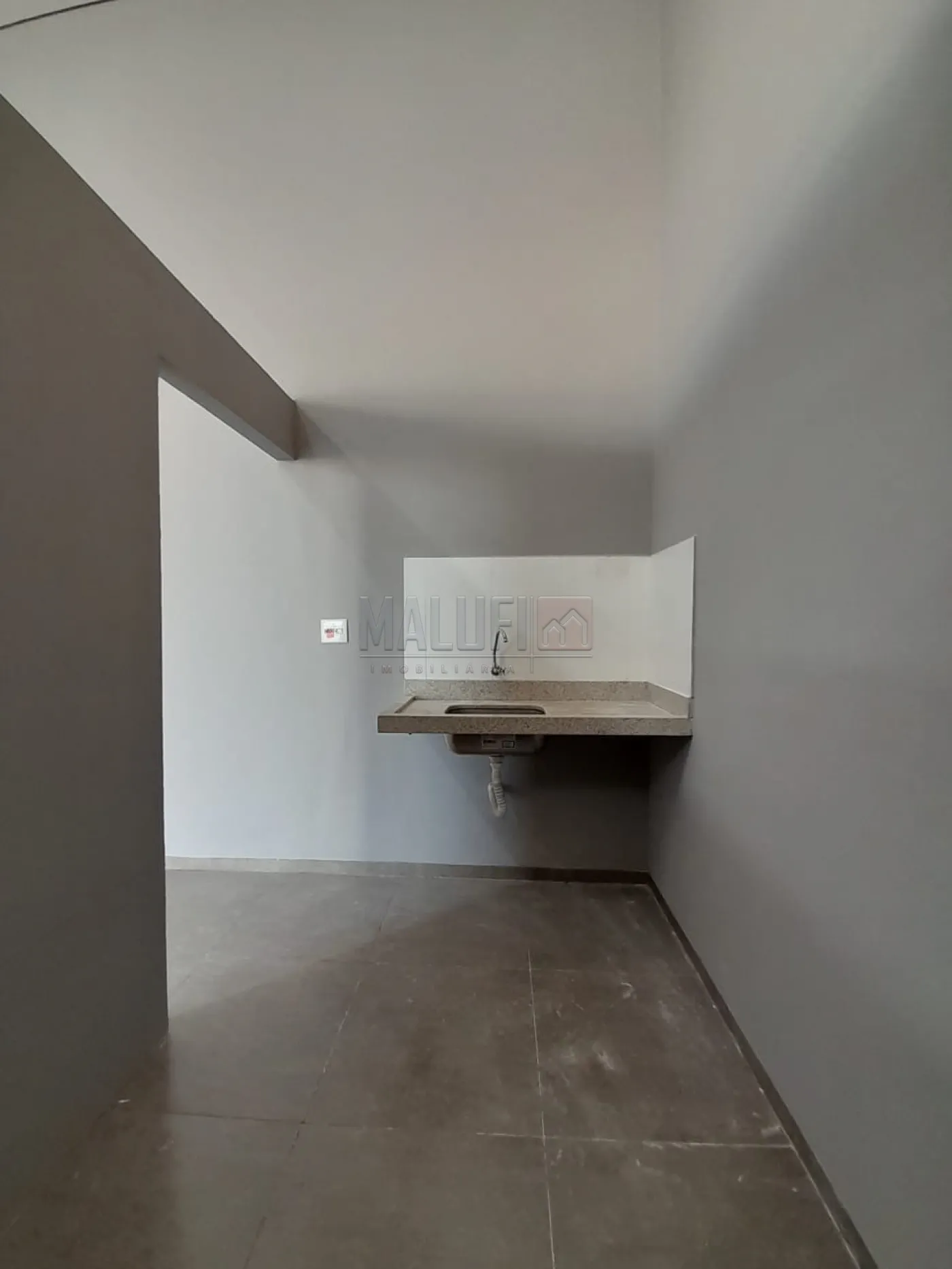 Alugar Comerciais / Barrac&atilde;o em Ol&iacute;mpia R$ 3.500,00 - Foto 5
