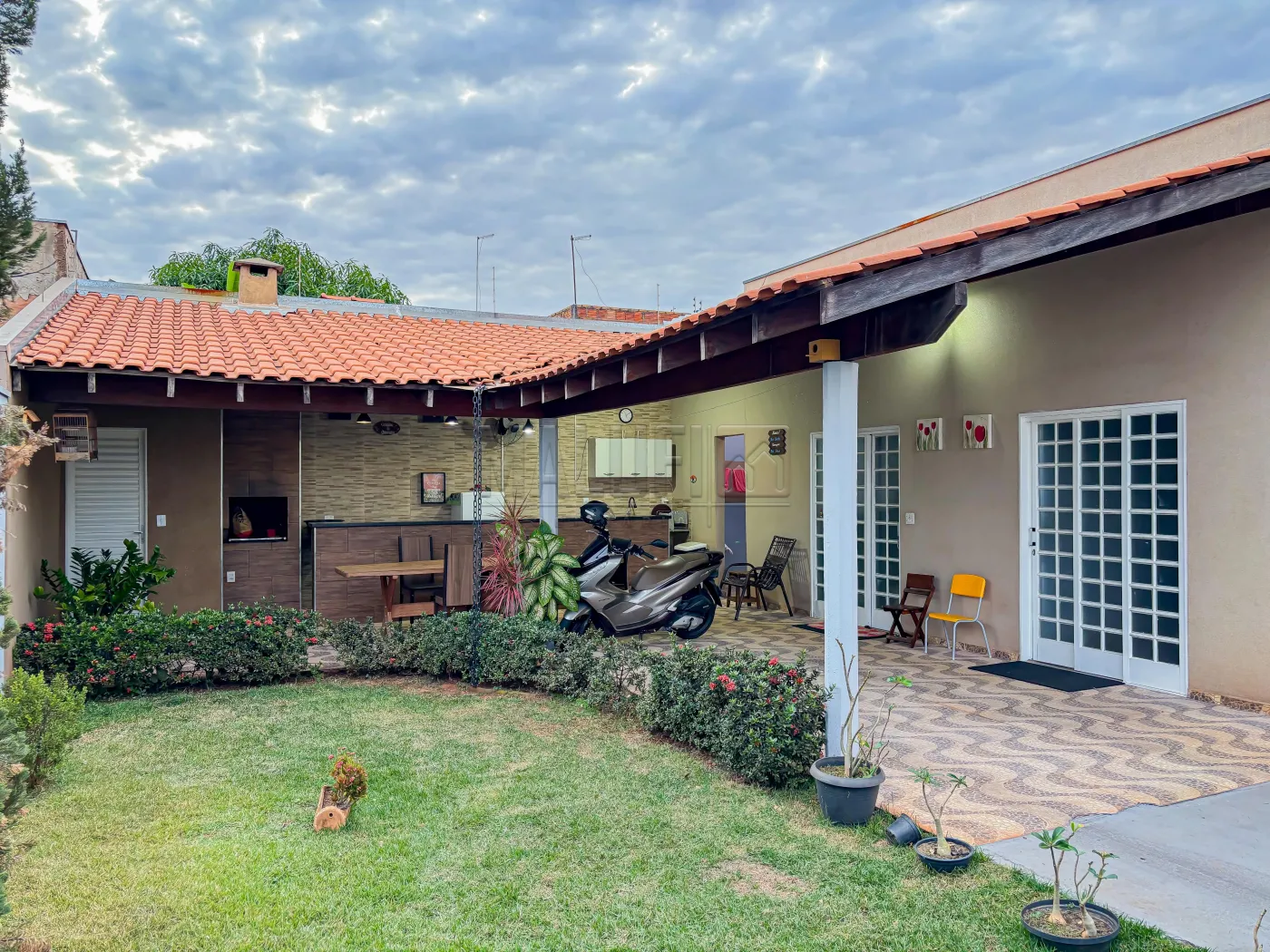 Comprar Casas / Padr&atilde;o em Ol&iacute;mpia R$ 680.000,00 - Foto 1