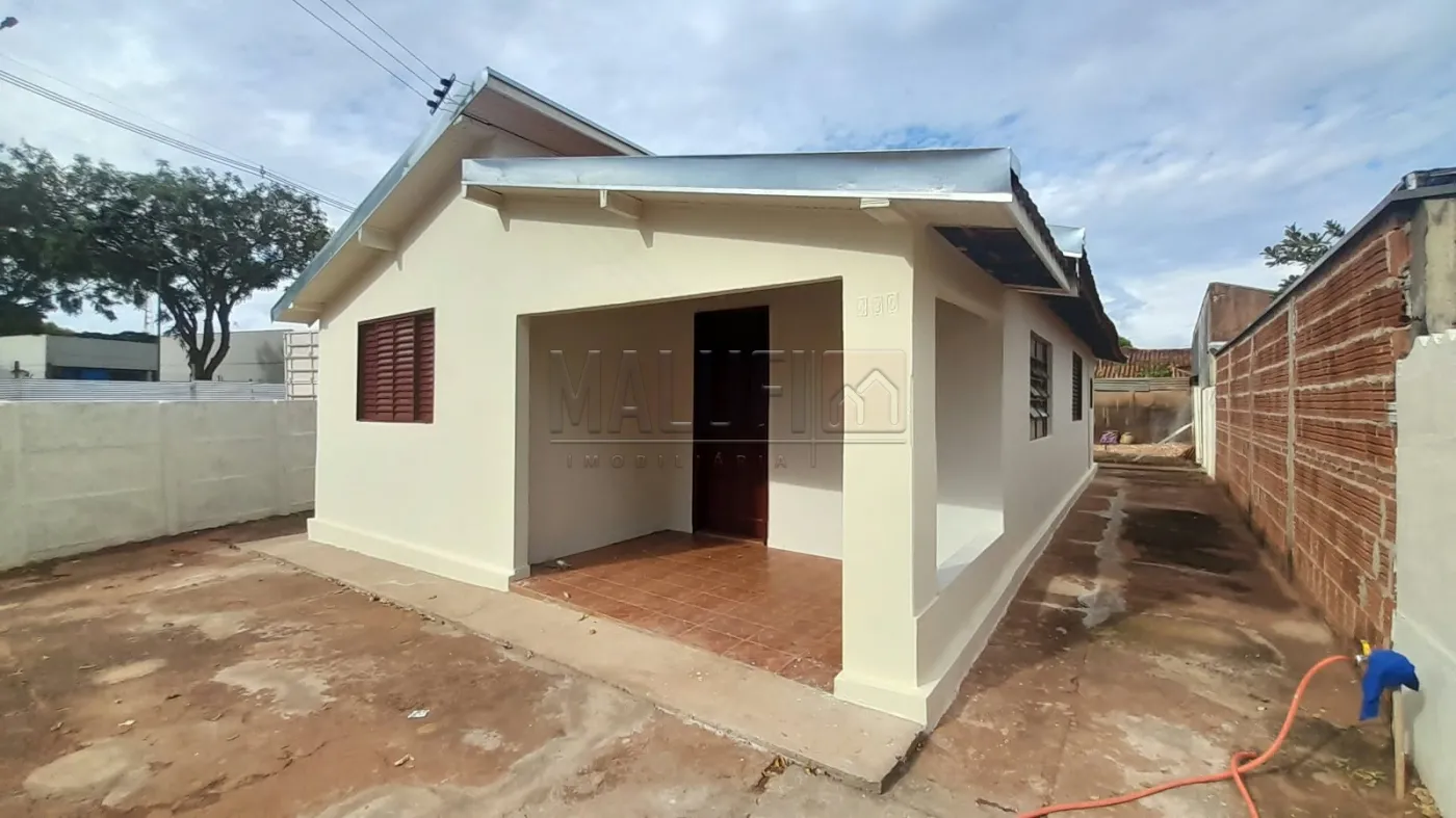 Alugar Casas / Padr&atilde;o em Ol&iacute;mpia R$ 1.750,00 - Foto 1