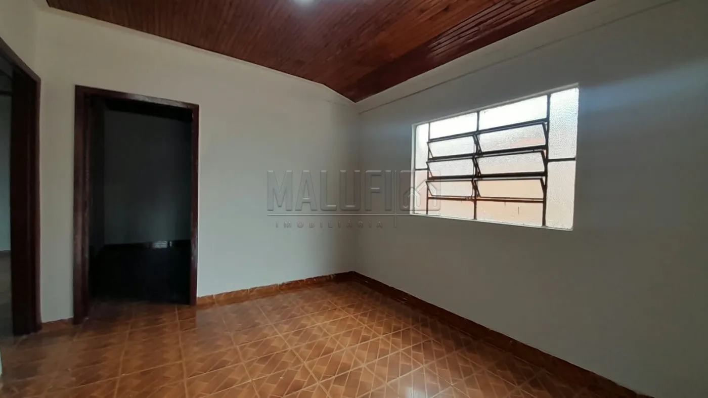 Alugar Casas / Padr&atilde;o em Ol&iacute;mpia R$ 1.750,00 - Foto 3