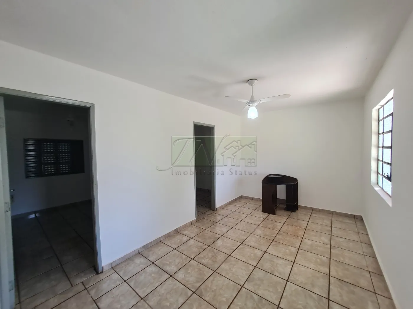 Alugar Residenciais / Casas em Santa Cruz do Rio Pardo R$ 1.350,00 - Foto 5