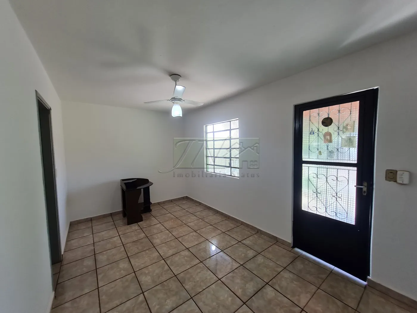 Alugar Residenciais / Casas em Santa Cruz do Rio Pardo R$ 1.350,00 - Foto 8
