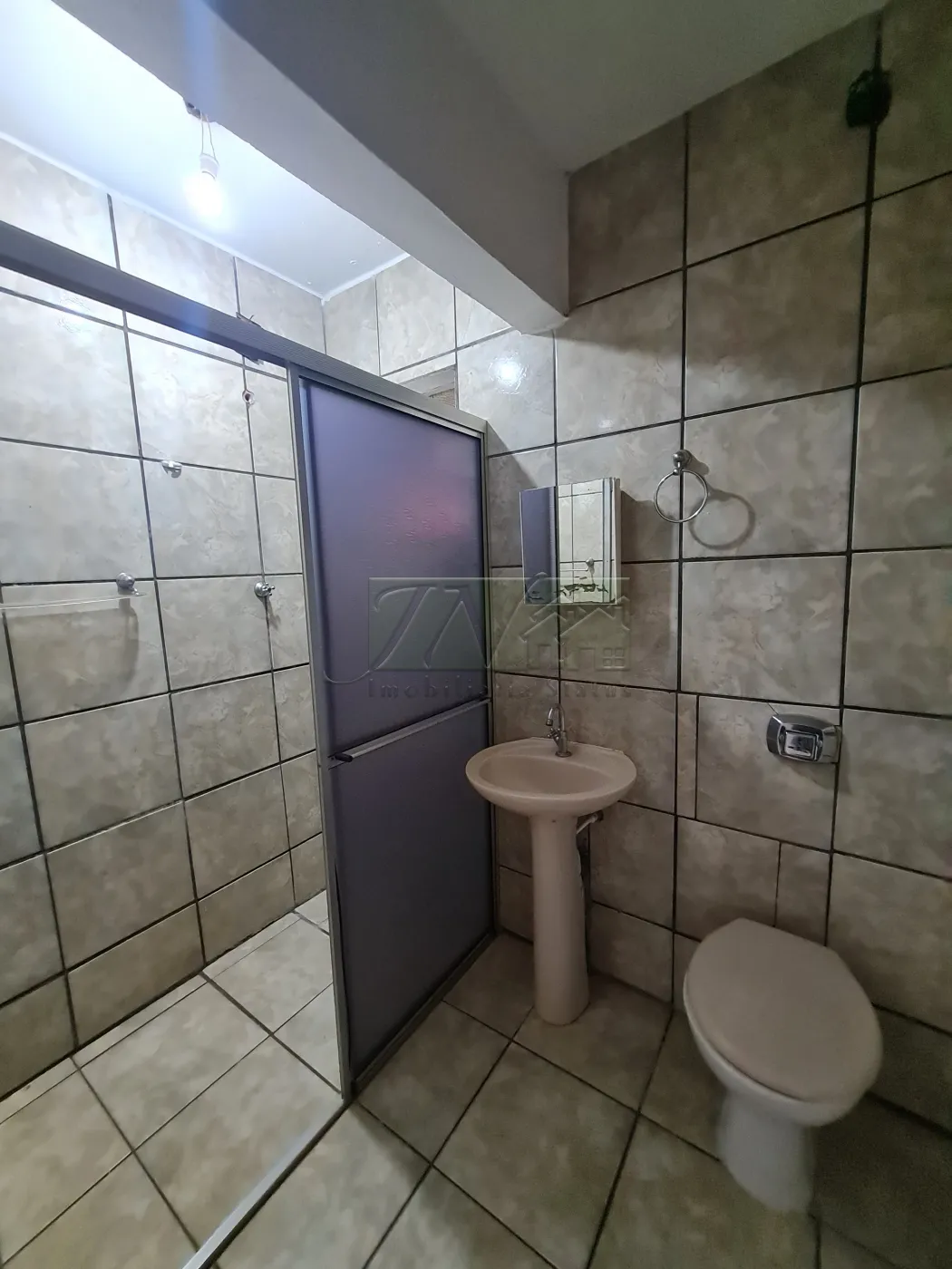 Alugar Residenciais / Casas em Santa Cruz do Rio Pardo R$ 1.350,00 - Foto 11