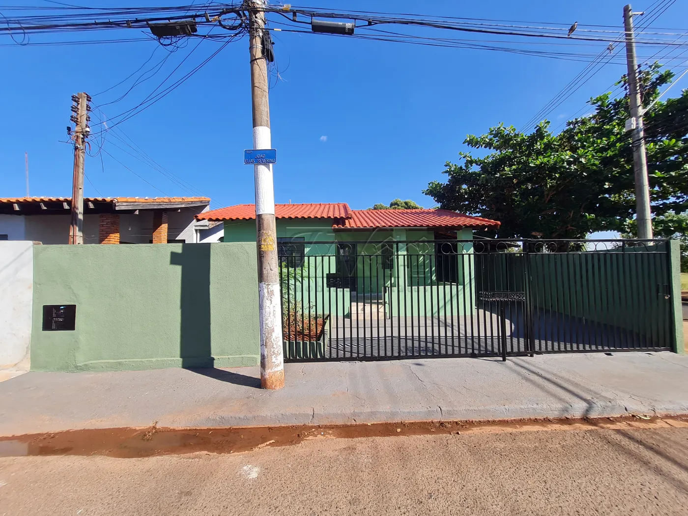 Alugar Residenciais / Casas em Santa Cruz do Rio Pardo R$ 1.350,00 - Foto 1