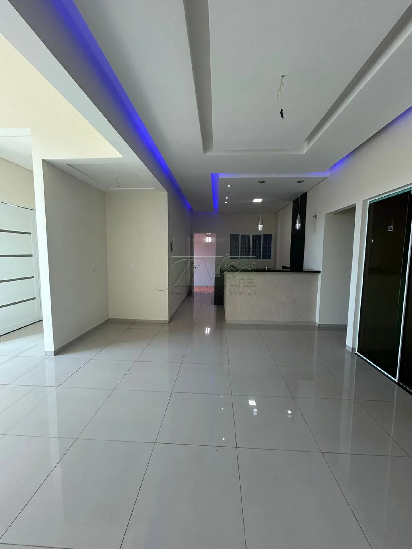 Alugar Residenciais / Casas em Santa Cruz do Rio Pardo R$ 2.700,00 - Foto 8