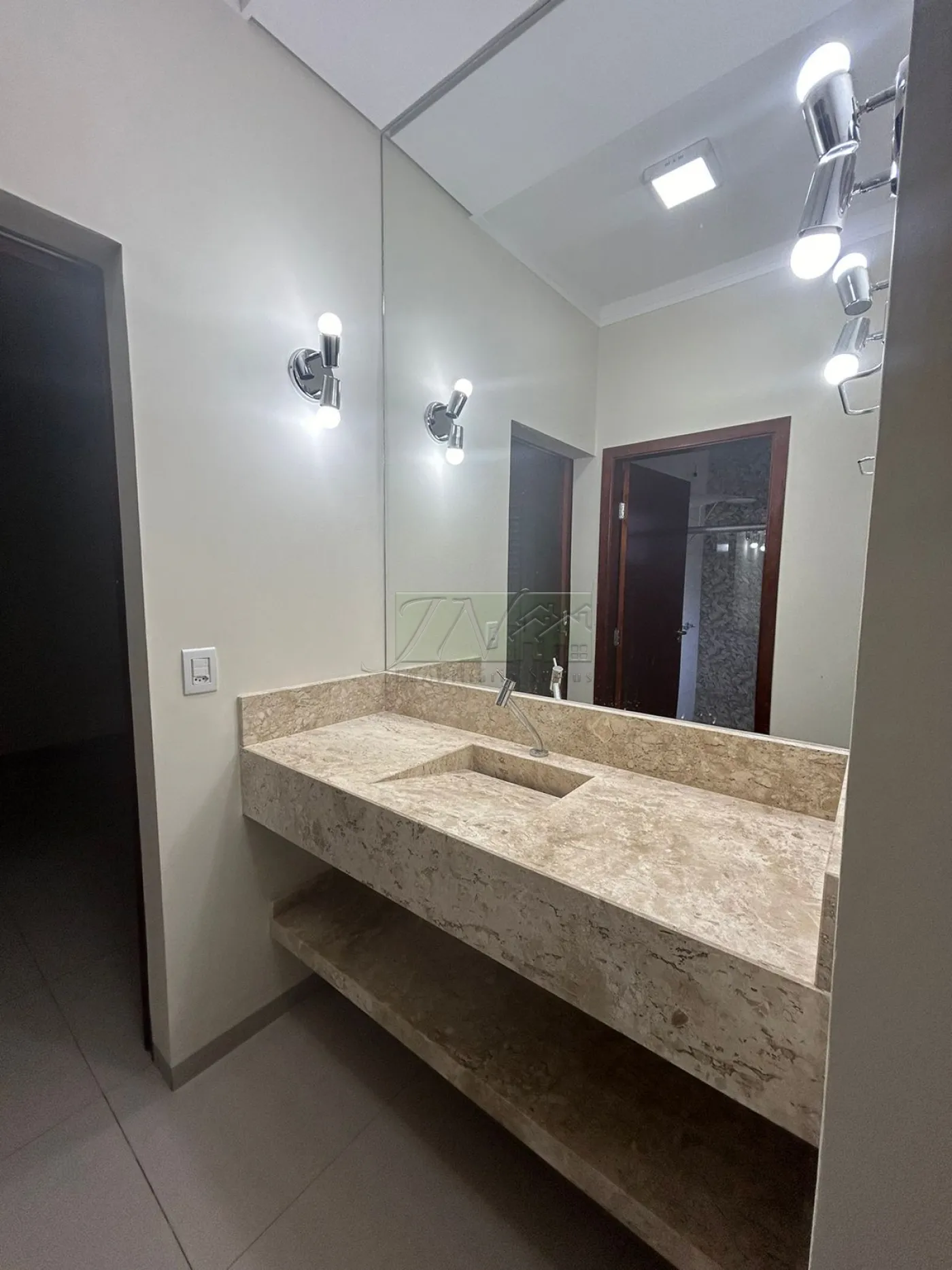 Alugar Residenciais / Casas em Santa Cruz do Rio Pardo R$ 2.700,00 - Foto 15