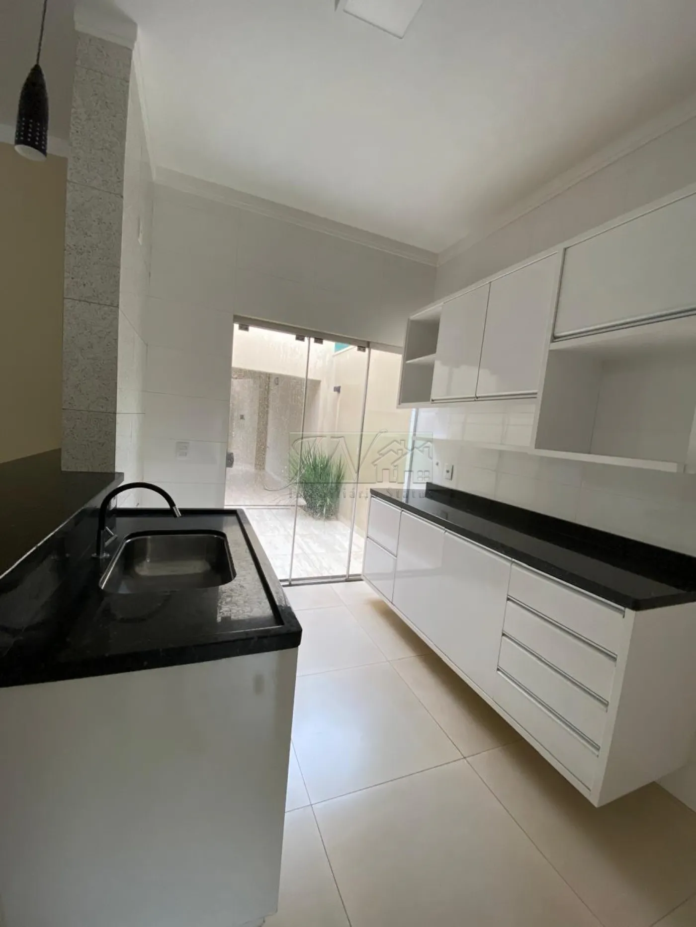Alugar Residenciais / Casas em Santa Cruz do Rio Pardo R$ 2.000,00 - Foto 7