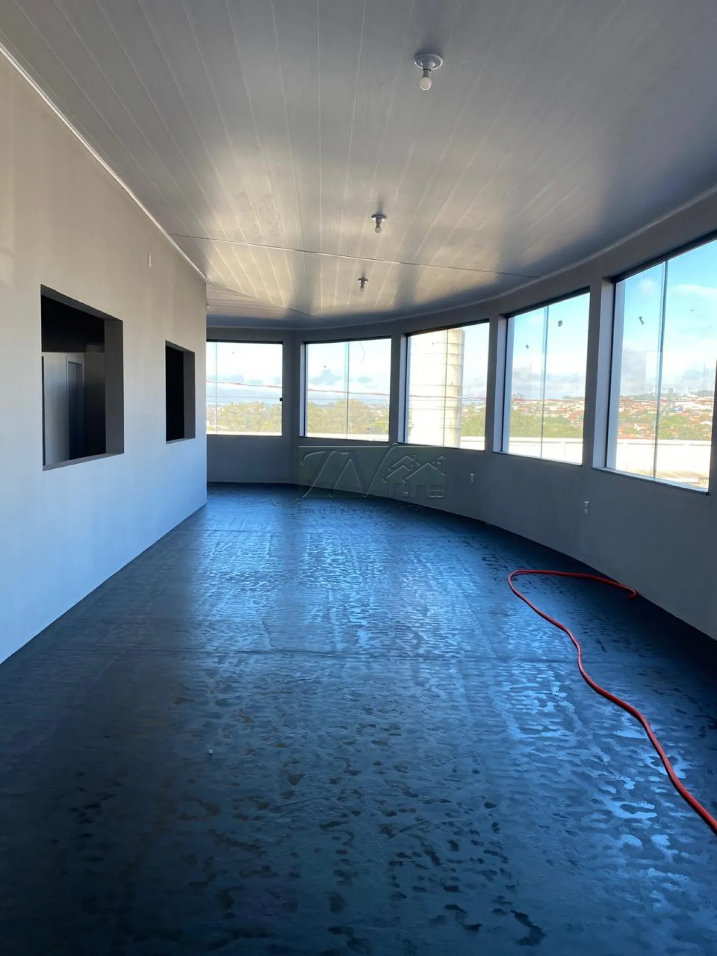 Alugar Comerciais / Ponto Comercial em Santa Cruz do Rio Pardo R$ 2.200,00 - Foto 5