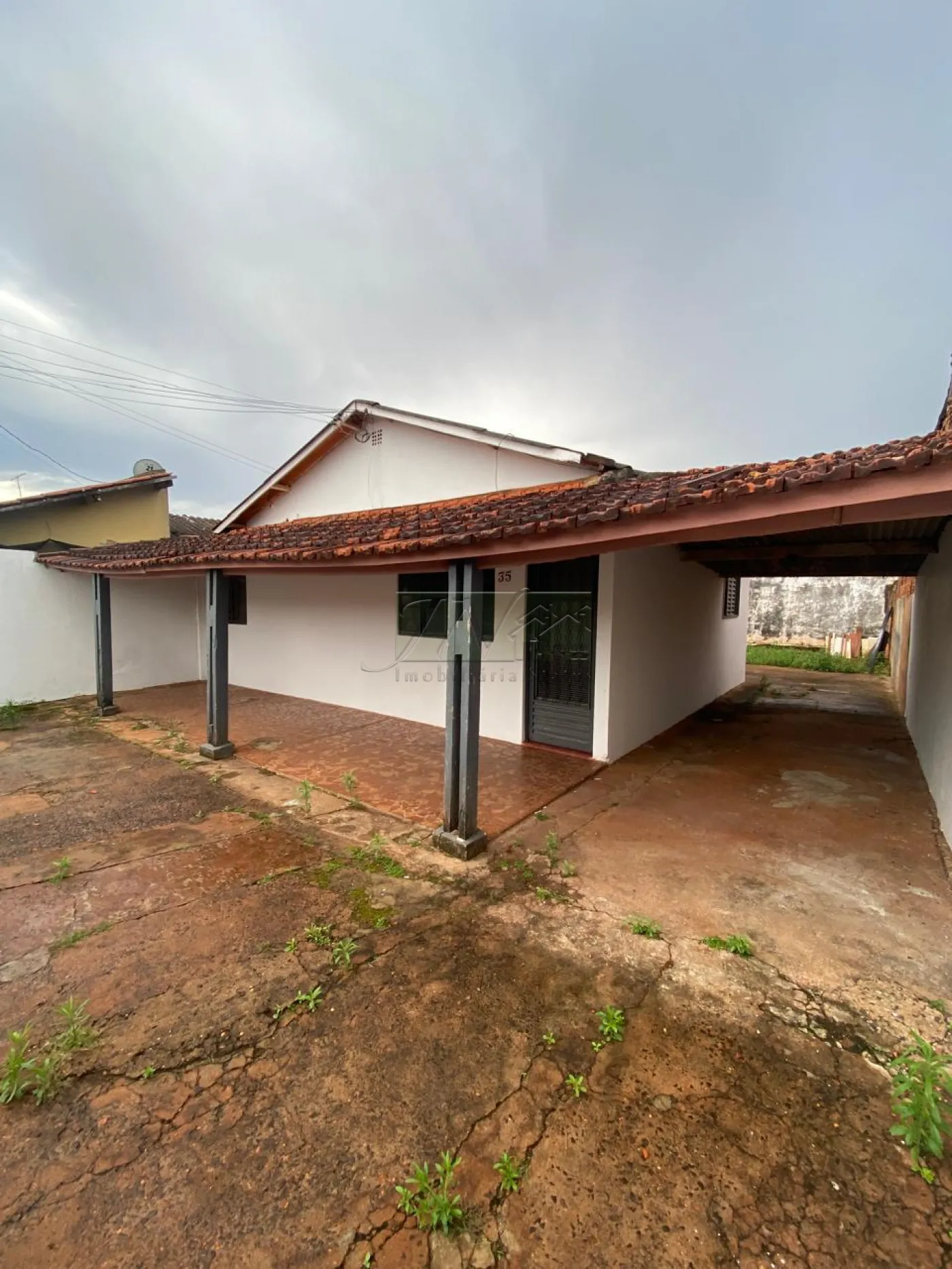 Alugar Residenciais / Casas em Santa Cruz do Rio Pardo R$ 1.000,00 - Foto 2