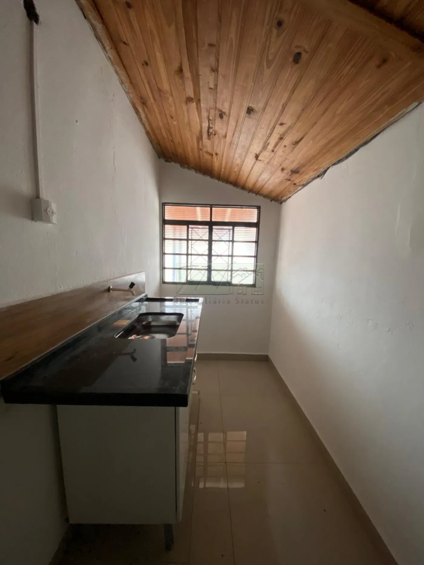 Alugar Residenciais / Casas em Santa Cruz do Rio Pardo R$ 1.000,00 - Foto 8