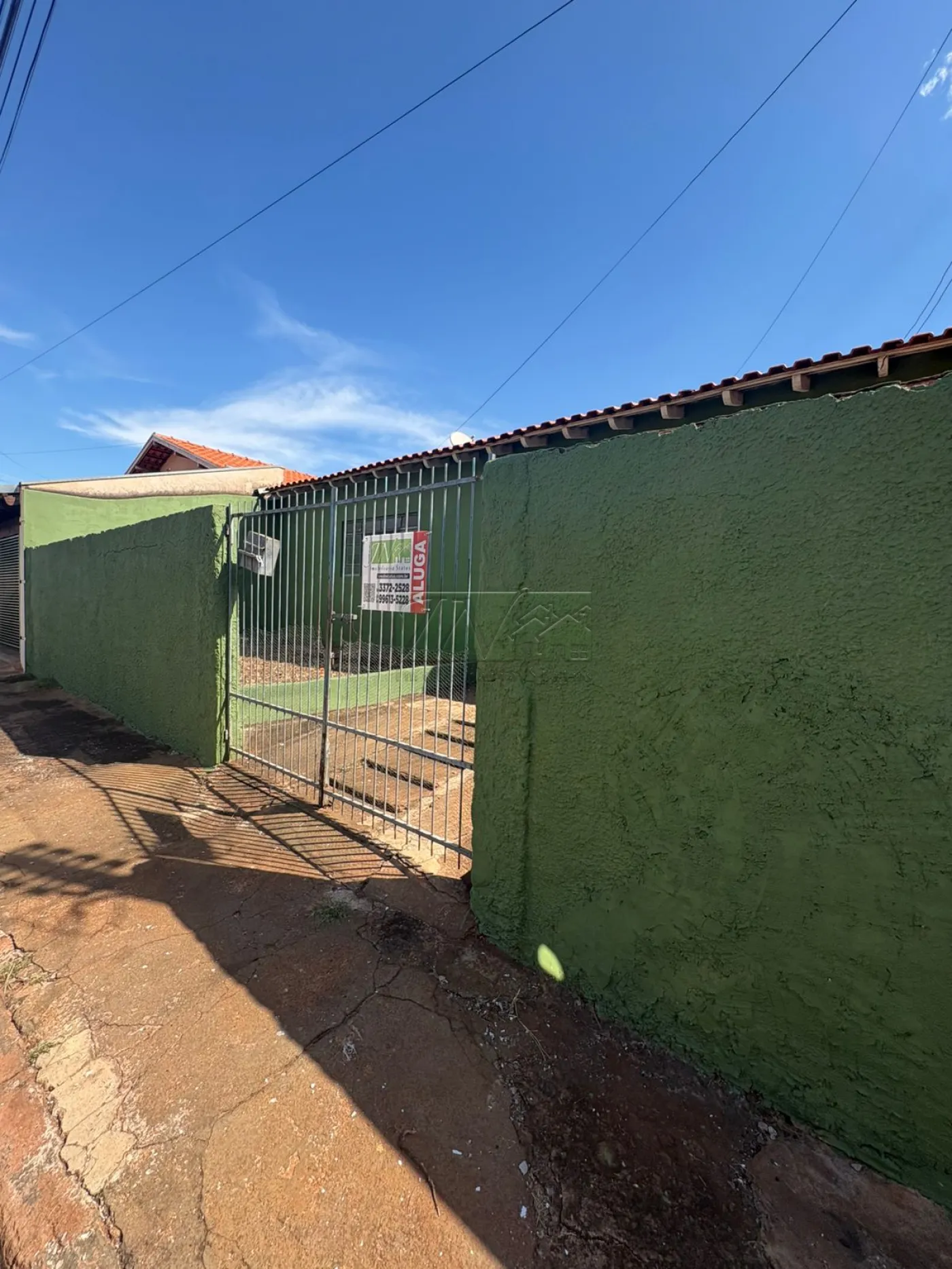 Alugar Residenciais / Casas em Santa Cruz do Rio Pardo R$ 900,00 - Foto 1