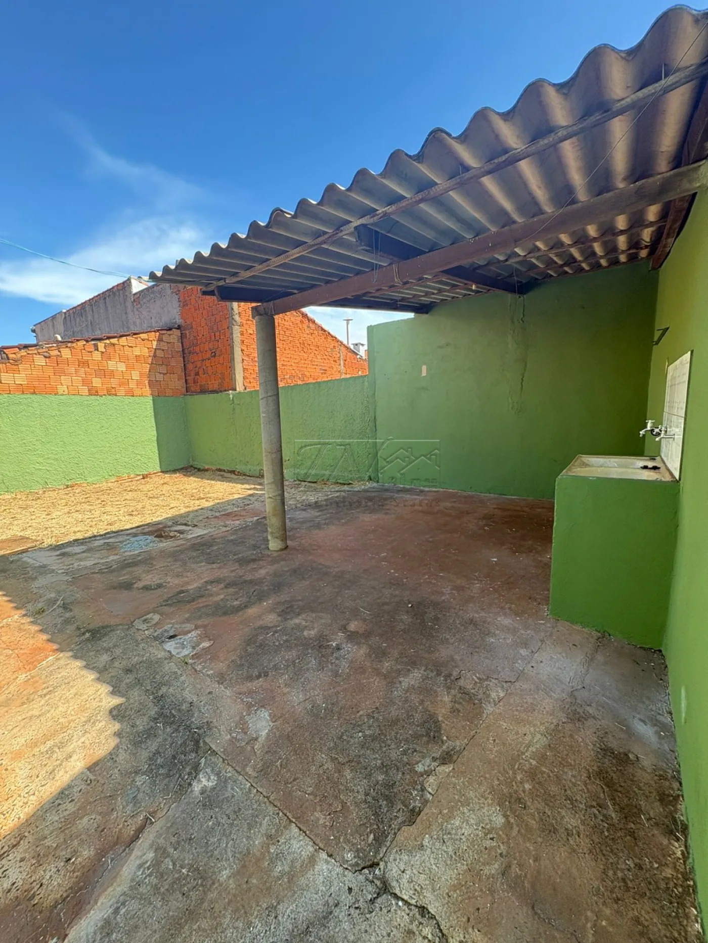 Alugar Residenciais / Casas em Santa Cruz do Rio Pardo R$ 900,00 - Foto 13