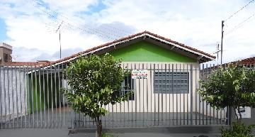 Santa Cruz do Rio Pardo Centro Casa Locacao R$ 1.150,00 3 Dormitorios 3 Vagas Area do terreno 0.01m2 