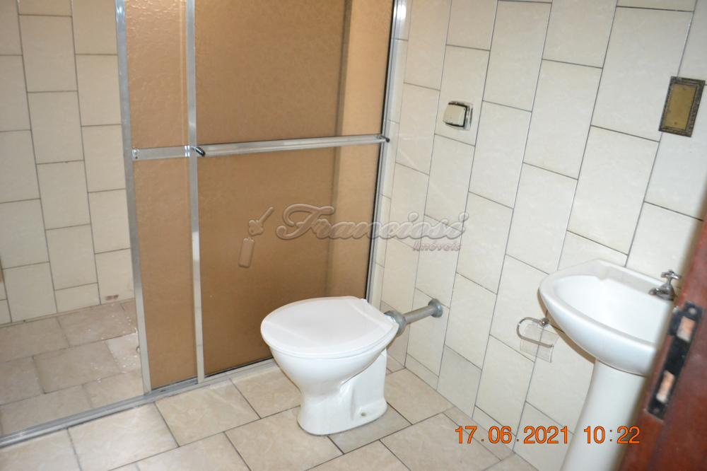Alugar Casa / Padr&atilde;o em Itapetininga R$ 1.200,00 - Foto 5