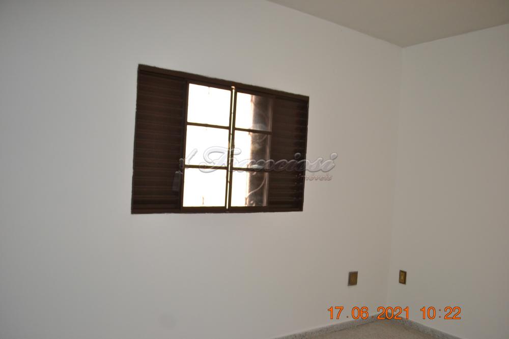 Alugar Casa / Padr&atilde;o em Itapetininga R$ 1.200,00 - Foto 6