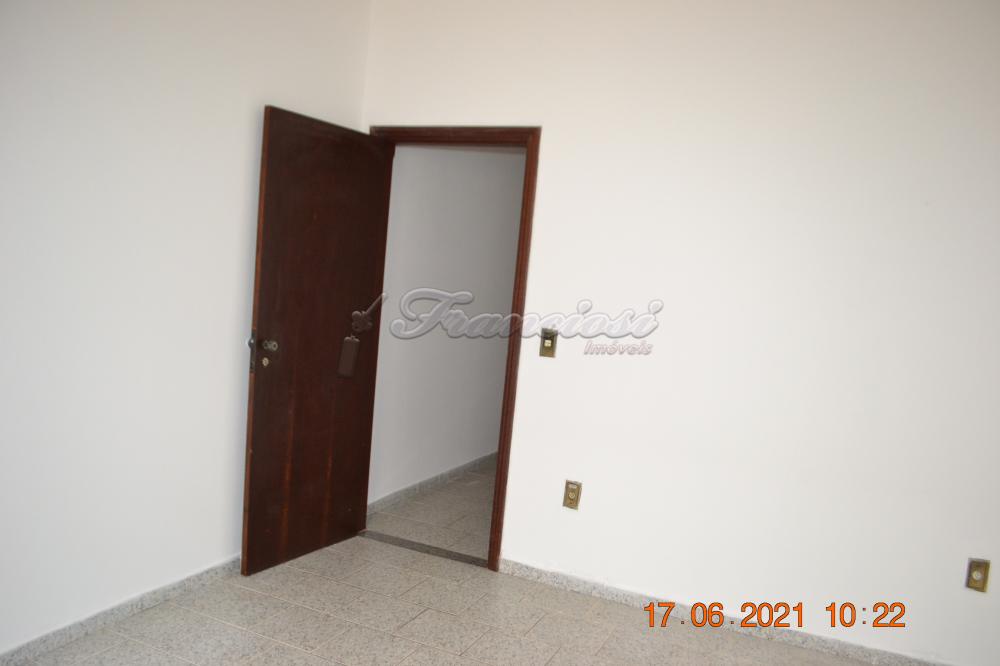 Alugar Casa / Padr&atilde;o em Itapetininga R$ 1.200,00 - Foto 9