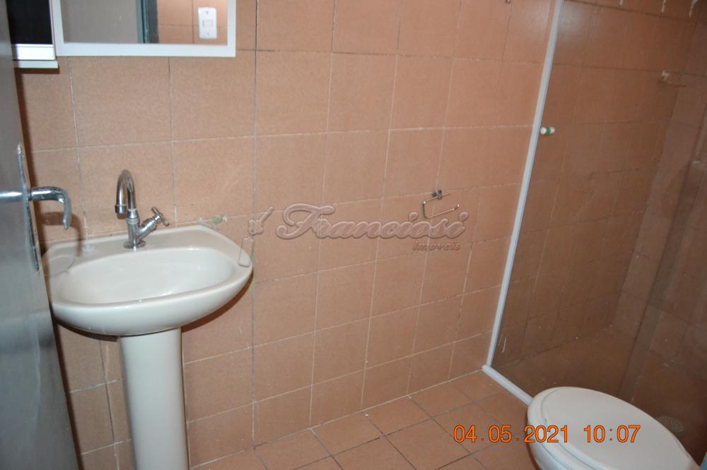 Alugar Casa / Padr&atilde;o em Itapetininga R$ 1.400,00 - Foto 3