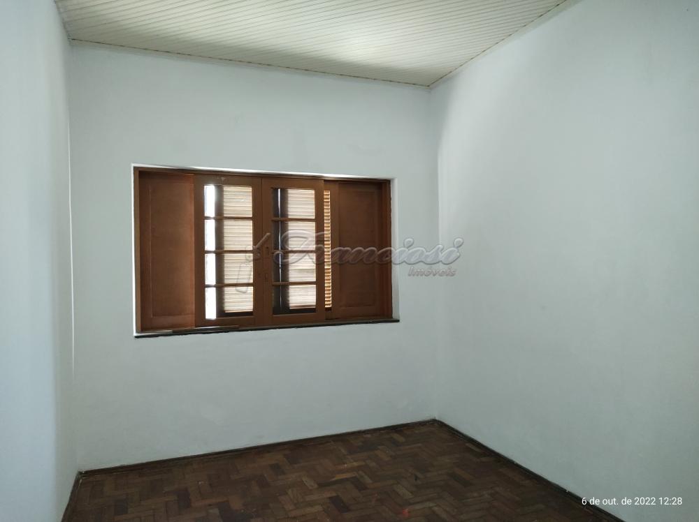 Alugar Casa / Padr&atilde;o em Itapetininga R$ 1.200,00 - Foto 4