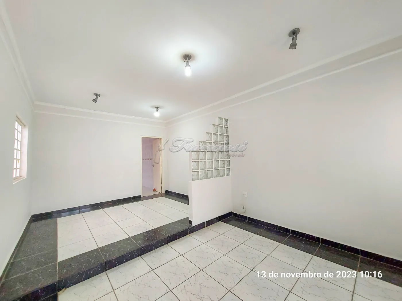 Alugar Casa / Padr&atilde;o em Itapetininga R$ 1.600,00 - Foto 4
