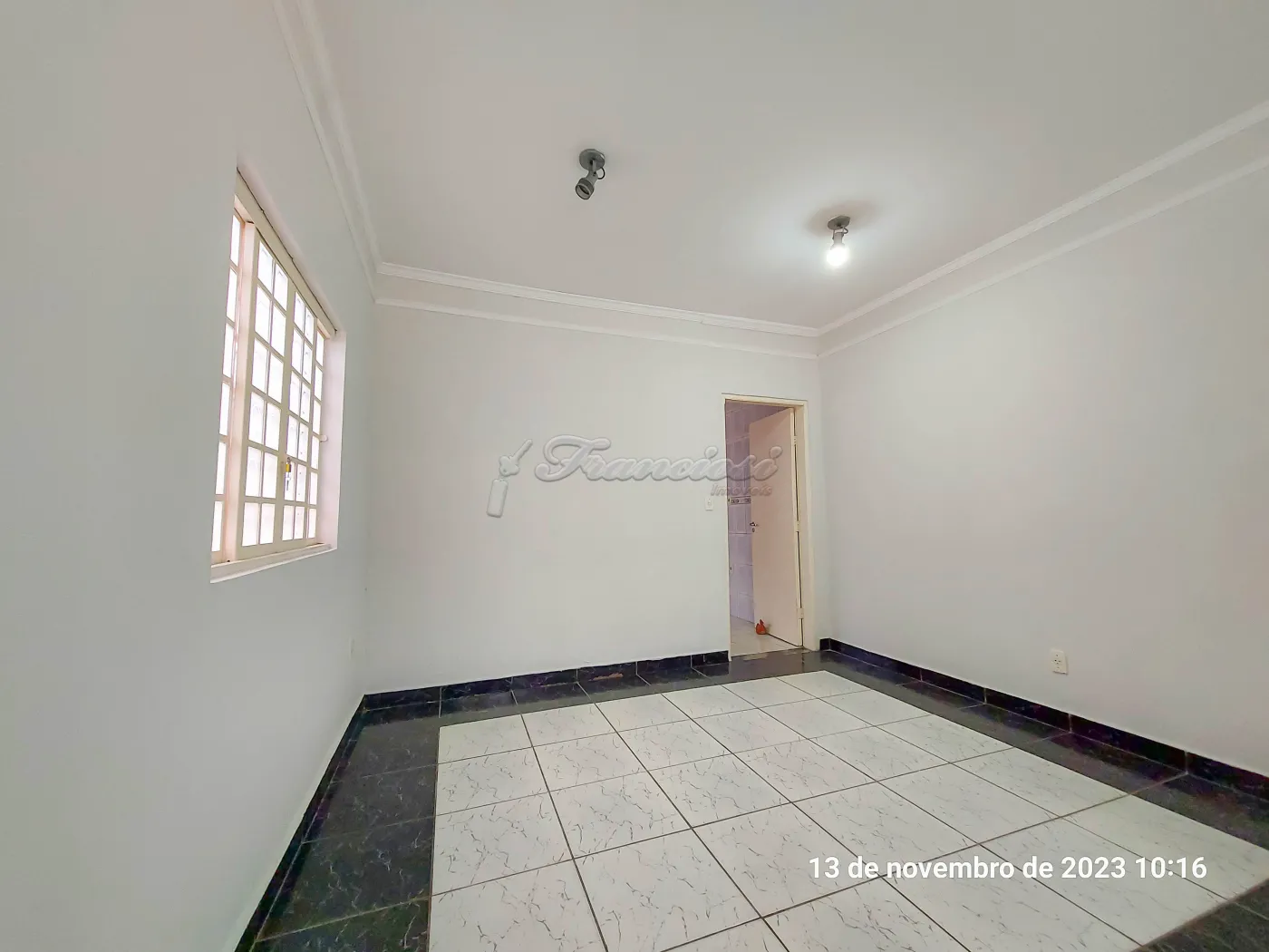 Alugar Casa / Padr&atilde;o em Itapetininga R$ 1.600,00 - Foto 6