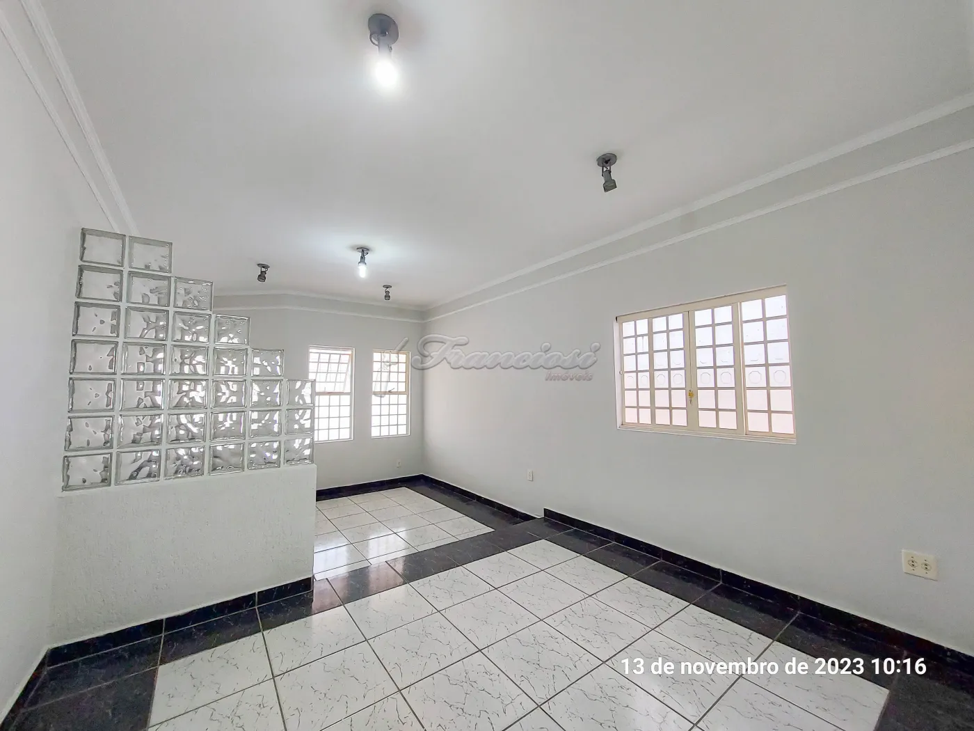 Alugar Casa / Padr&atilde;o em Itapetininga R$ 1.600,00 - Foto 7