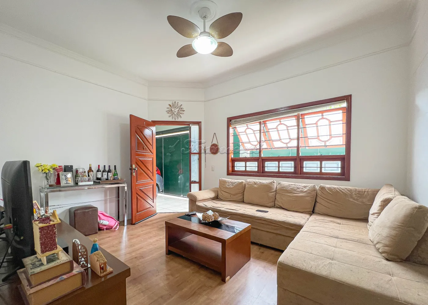 Comprar Casa / Padr&atilde;o em Itapetininga R$ 370.000,00 - Foto 2