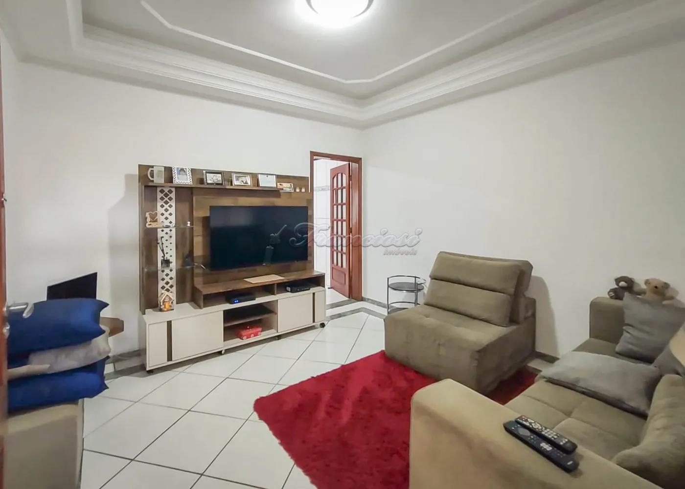 Comprar Casa / Padr&atilde;o em Itapetininga R$ 400.000,00 - Foto 3