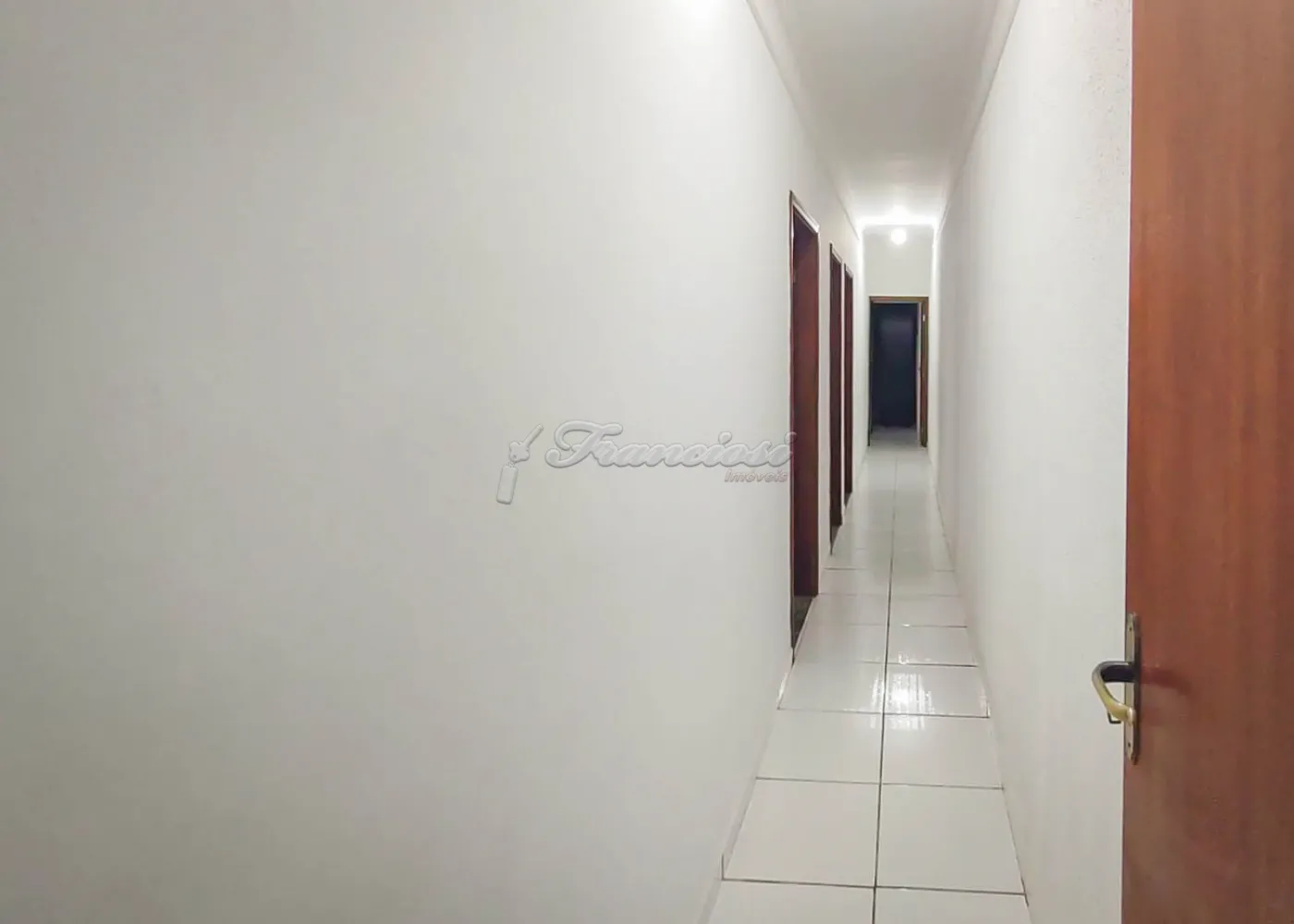 Comprar Casa / Padr&atilde;o em Itapetininga R$ 400.000,00 - Foto 6