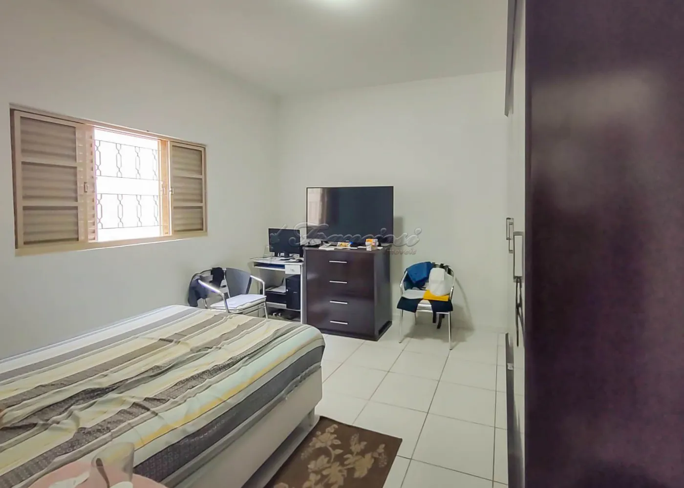 Comprar Casa / Padr&atilde;o em Itapetininga R$ 400.000,00 - Foto 9