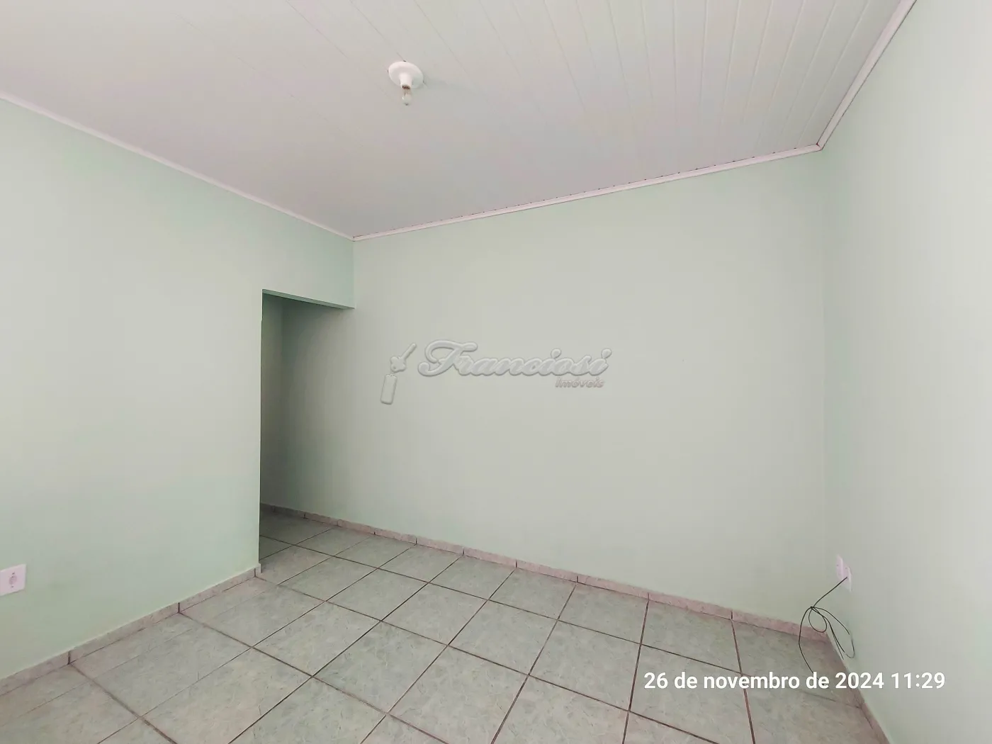 Alugar Casa / Padr&atilde;o em Itapetininga R$ 800,00 - Foto 5