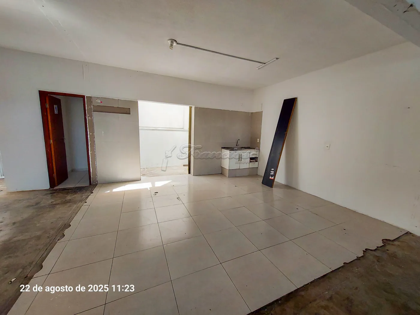 Alugar Comercial / Sal&atilde;o em Itapetininga R$ 4.200,00 - Foto 2
