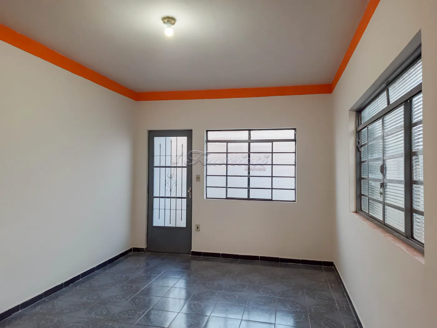 Alugar Casa / Padr&atilde;o em Itapetininga R$ 1.300,00 - Foto 1