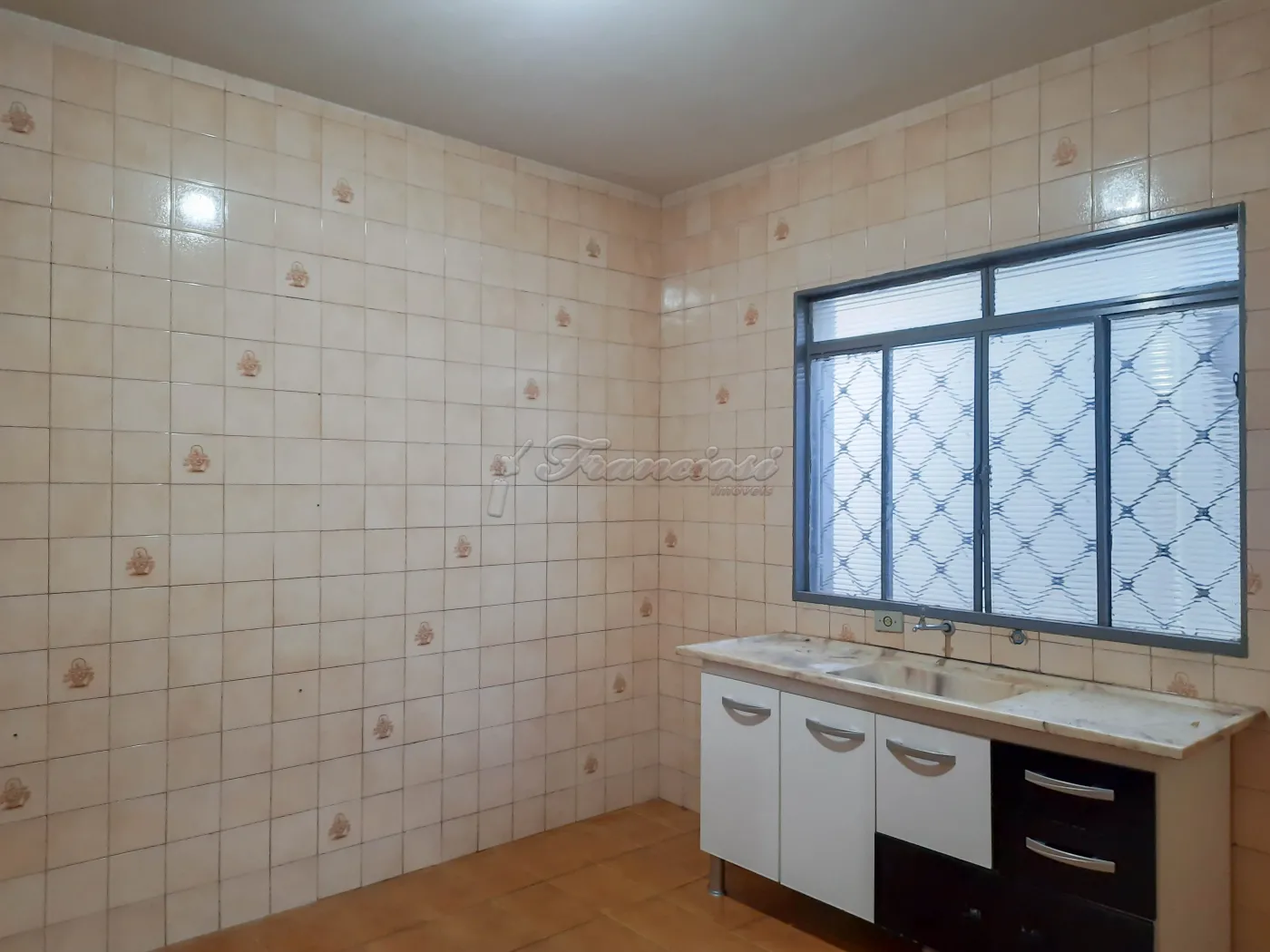 Alugar Casa / Padr&atilde;o em Itapetininga R$ 1.300,00 - Foto 6